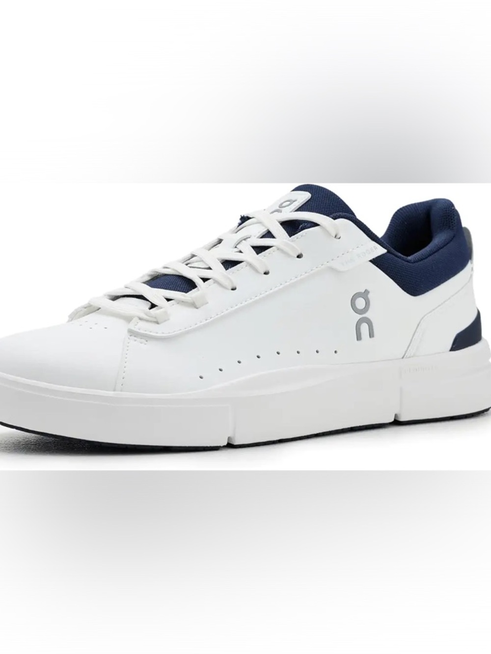 On Running Men’s The Roger Advantage Casual Sneakers